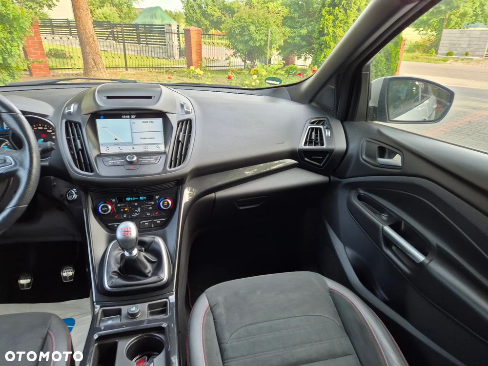 Ford Kuga 2.0 TDCi 4x4 ST-Line - 27