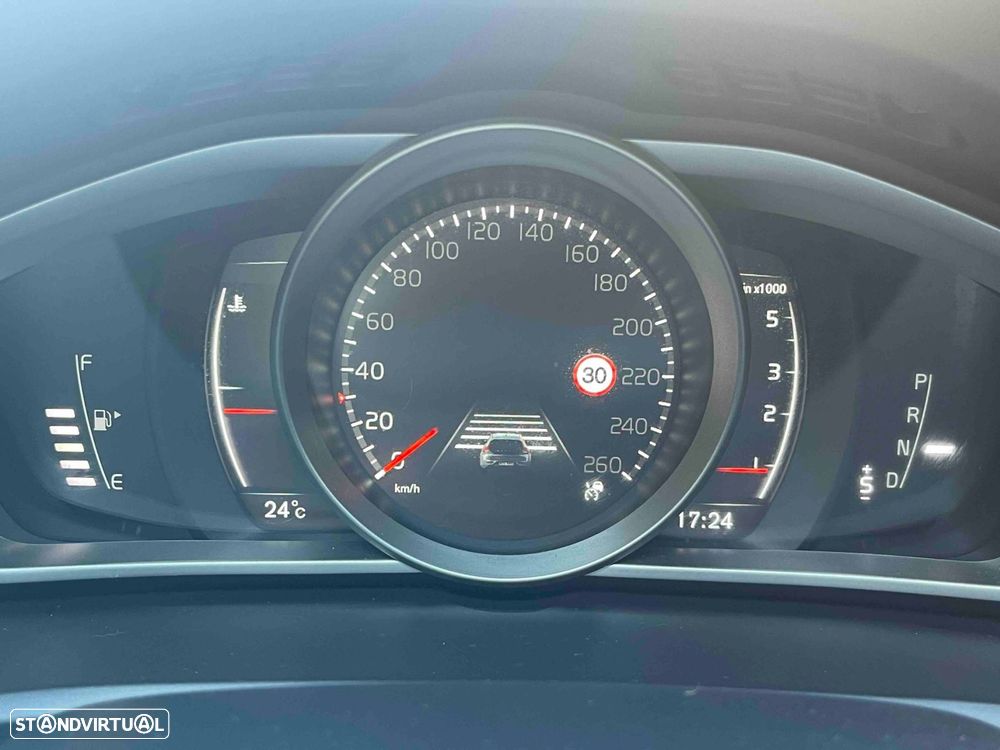 Volvo V40 2.0 D4 Inscripton Geartronic - 42