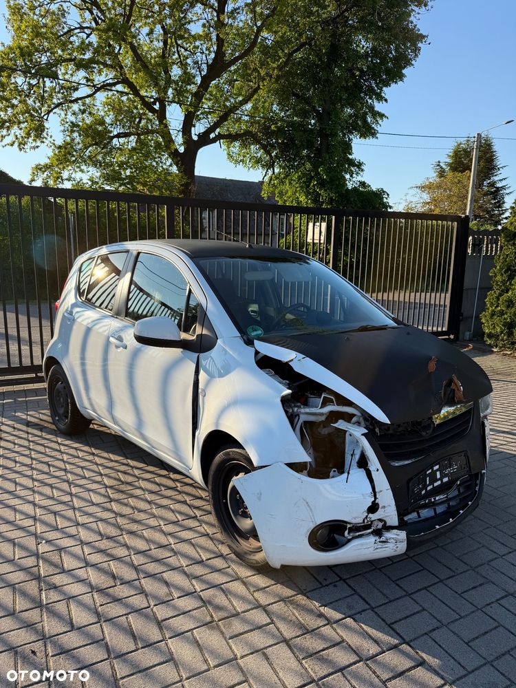 Opel Agila - 2