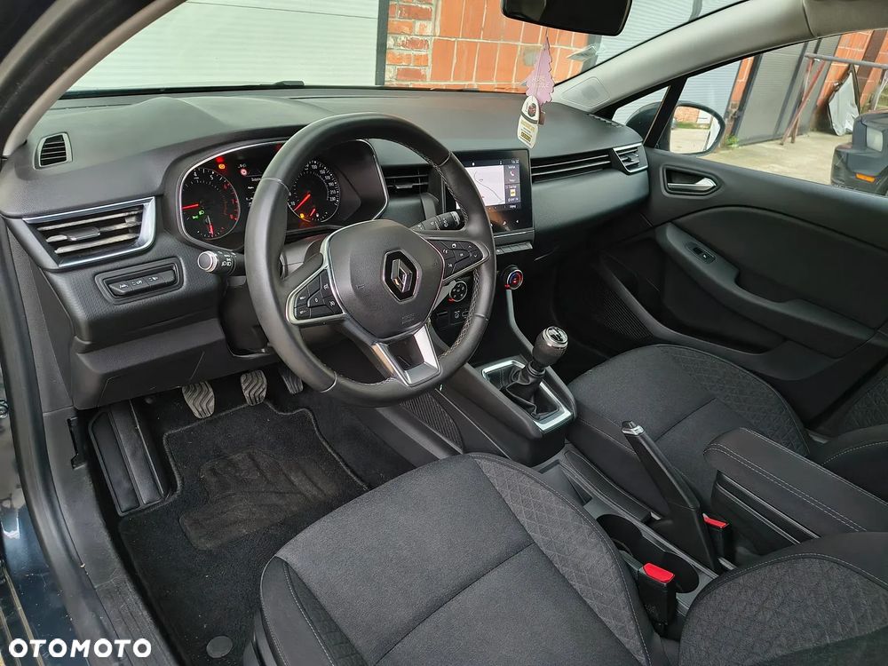 Renault Clio - 16