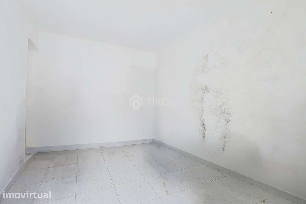 MORADIA T1 EM CAMPO MAIOR — INVESTIMENTO COM POTENCIAL - Grande imagem: 3/20
