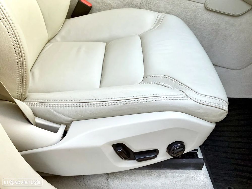 Volvo XC 90 2.0 D4 Inscription - 40