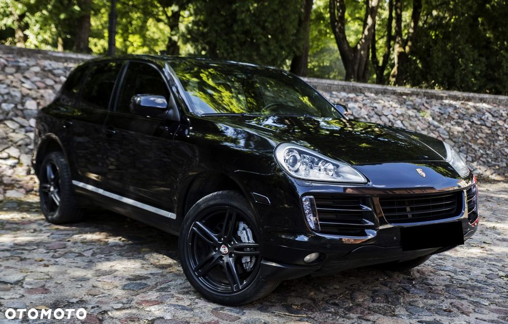 Porsche Cayenne - 1