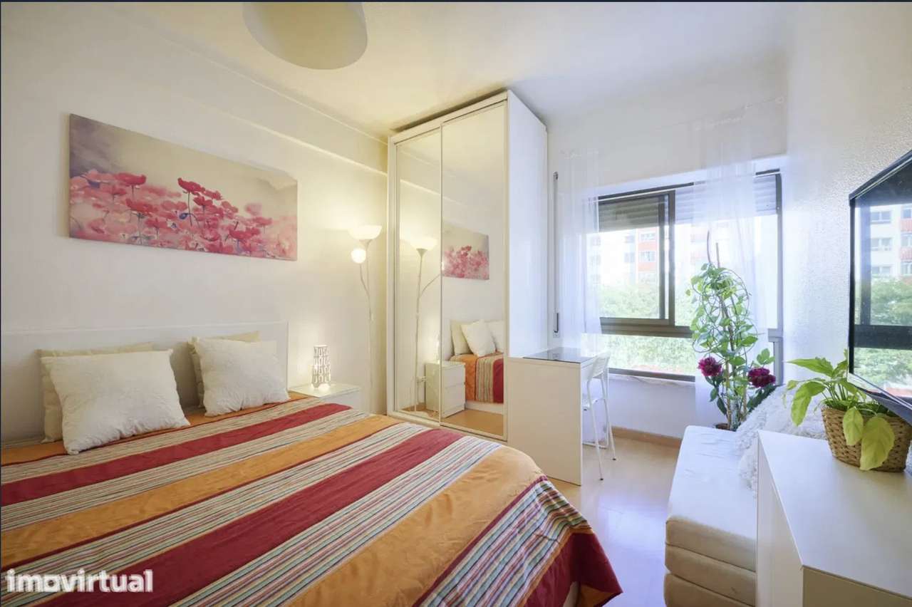 Estúdio LOFT na Quinta Grande – Zona Nobre | 5 min do Colombo e Metro - Grande imagem: 4/31