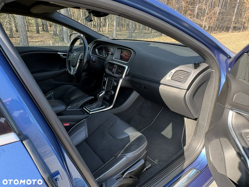 Volvo V40 T3 Drive-E Dynamic Edition - 11