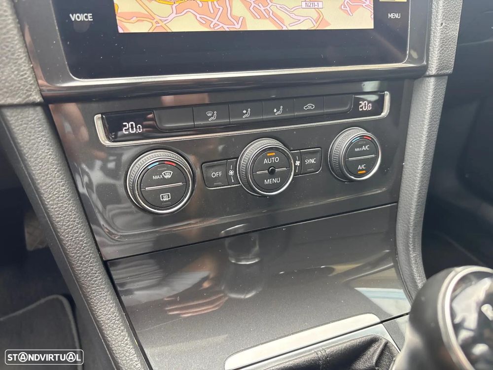 VW Golf Variant 1.6 TDi Confortline - 15