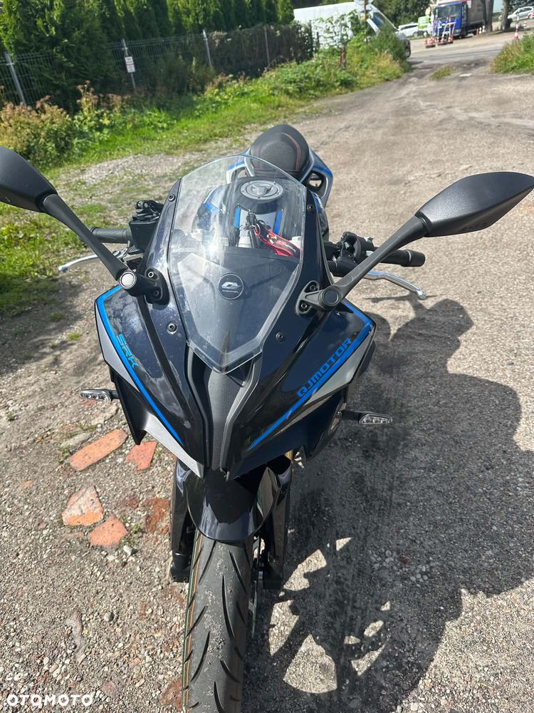 QJMOTOR SRK 125R - 3