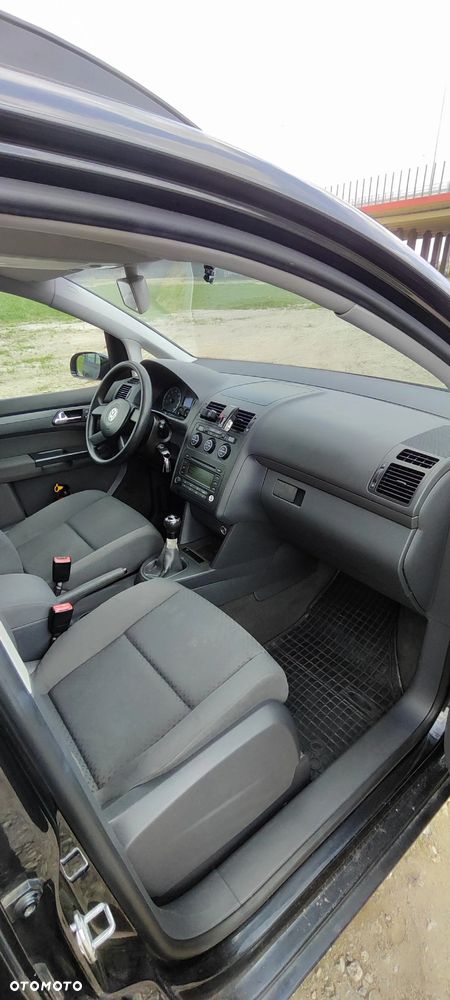 Volkswagen Touran 1.6 - 11