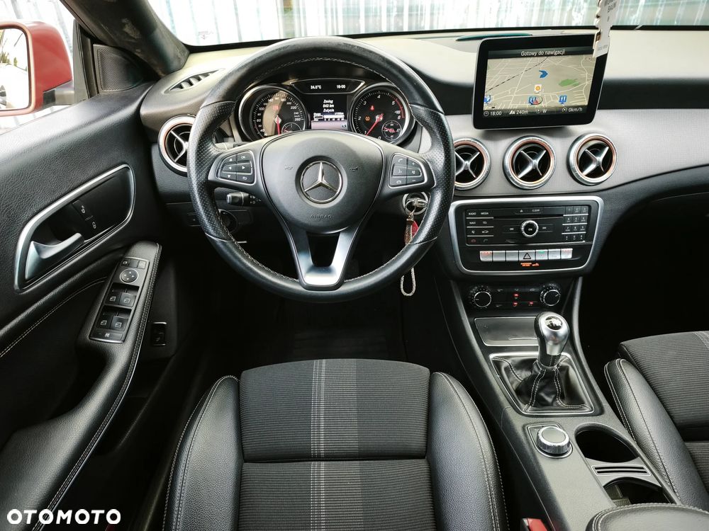 Mercedes-Benz CLA 180 d AMG Line - 9