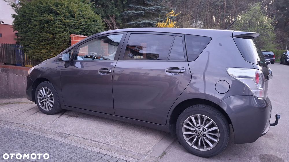 Toyota Verso 1.6 D-4D Prestige 7os EU6 - 18
