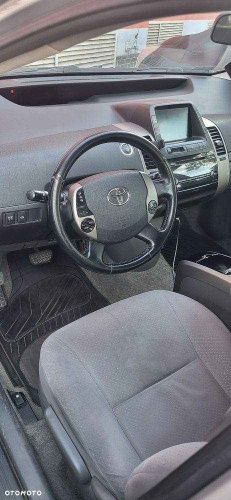 Toyota Prius 1.5 VVT-i Sol - 8
