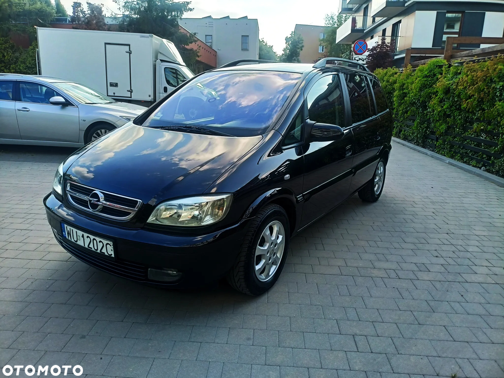 Opel Zafira 1.8 Executive - 2