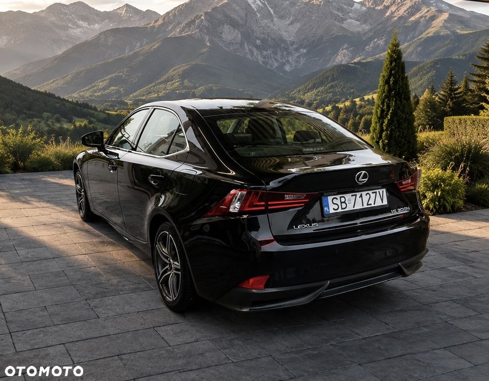 Lexus IS 300h Elegance - 1