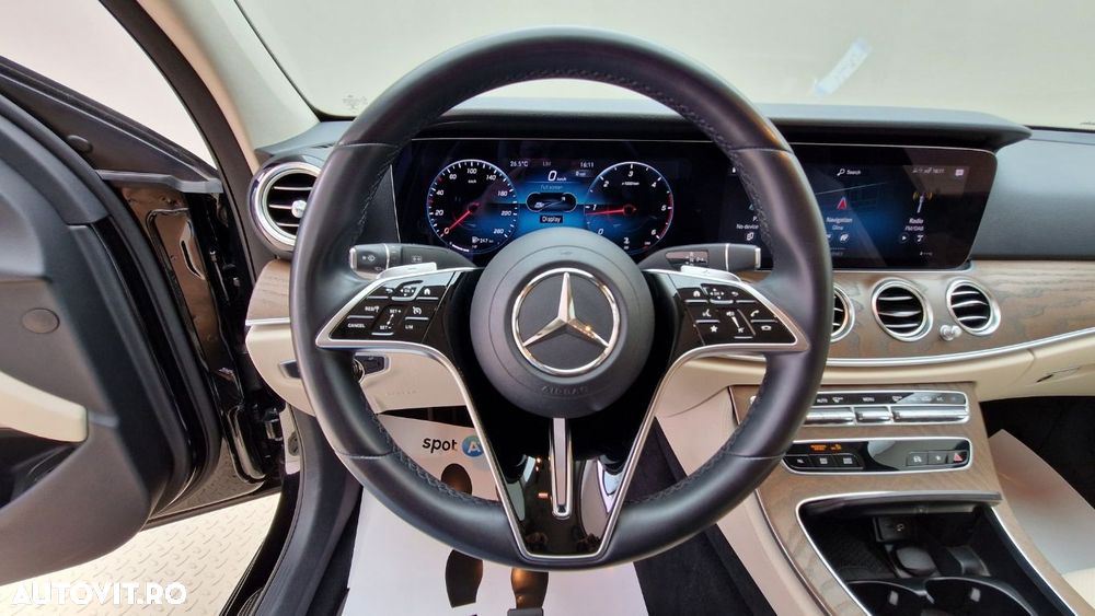 Mercedes-Benz E - 14