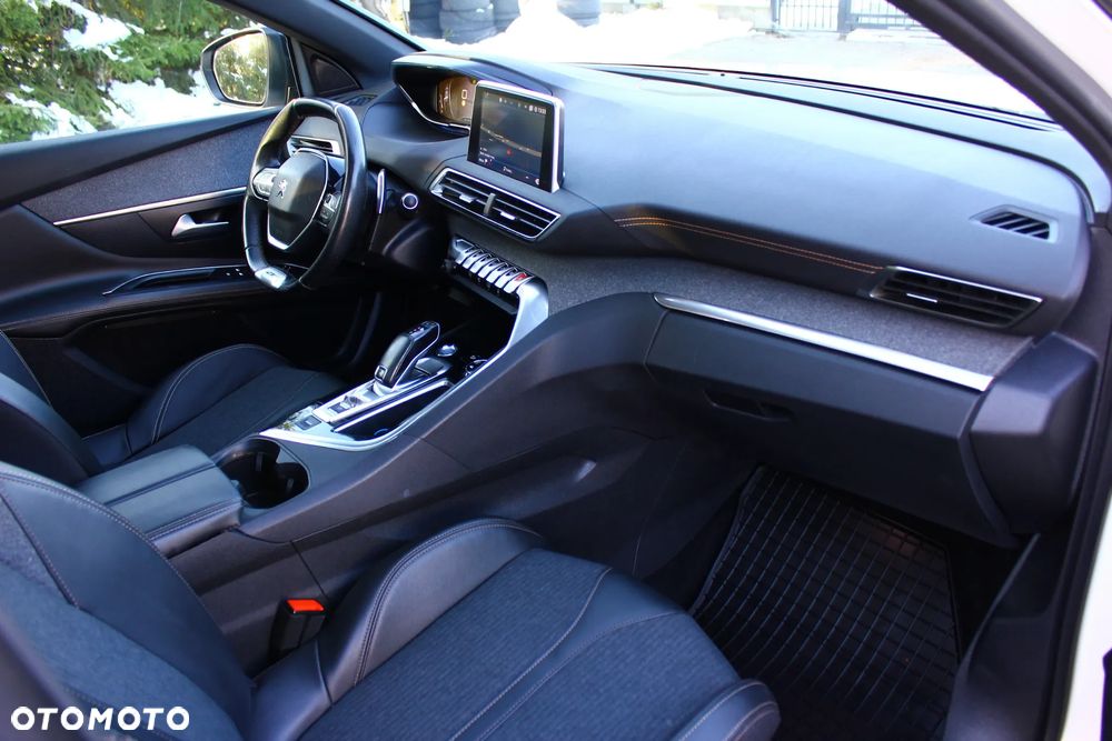 Peugeot 3008 1.5 BlueHDi GT Pack S&S EAT8 - 38