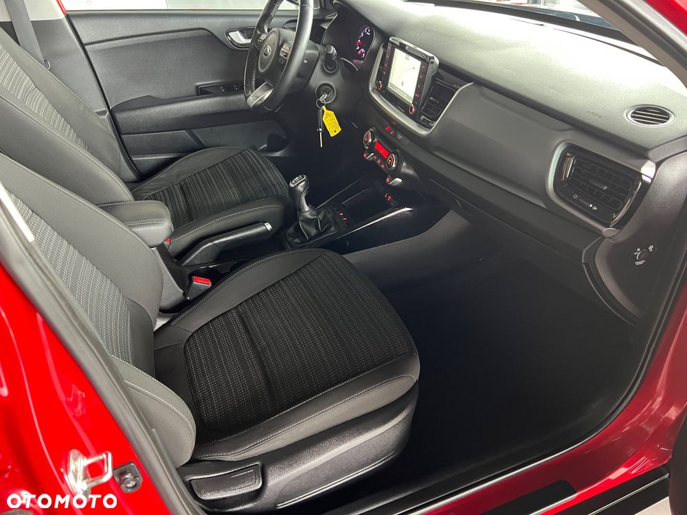 Kia Stonic - 32