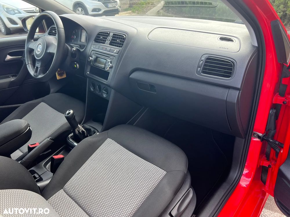 Volkswagen Polo 1.6 TDI DPF Trendline BlueMotion Technology - 28