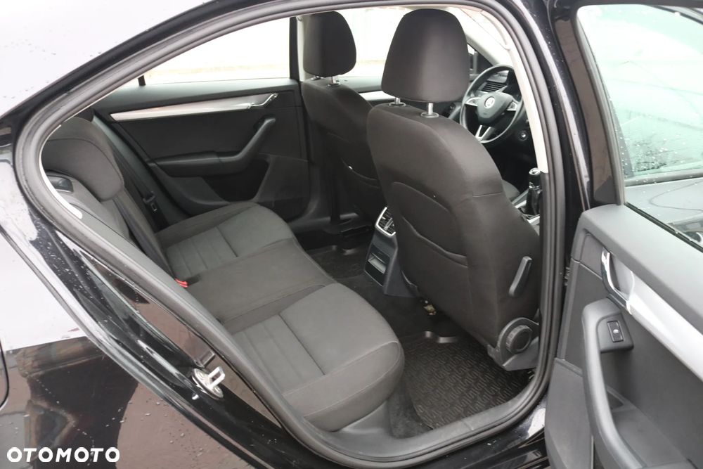 Skoda Octavia 2.0 TDI Ambition - 8