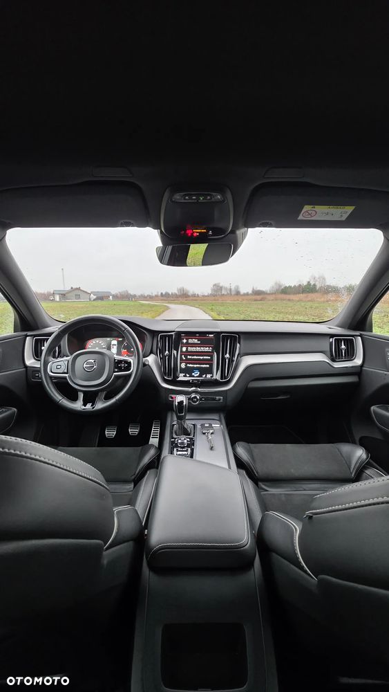 Volvo XC 60 D3 R-Design - 28