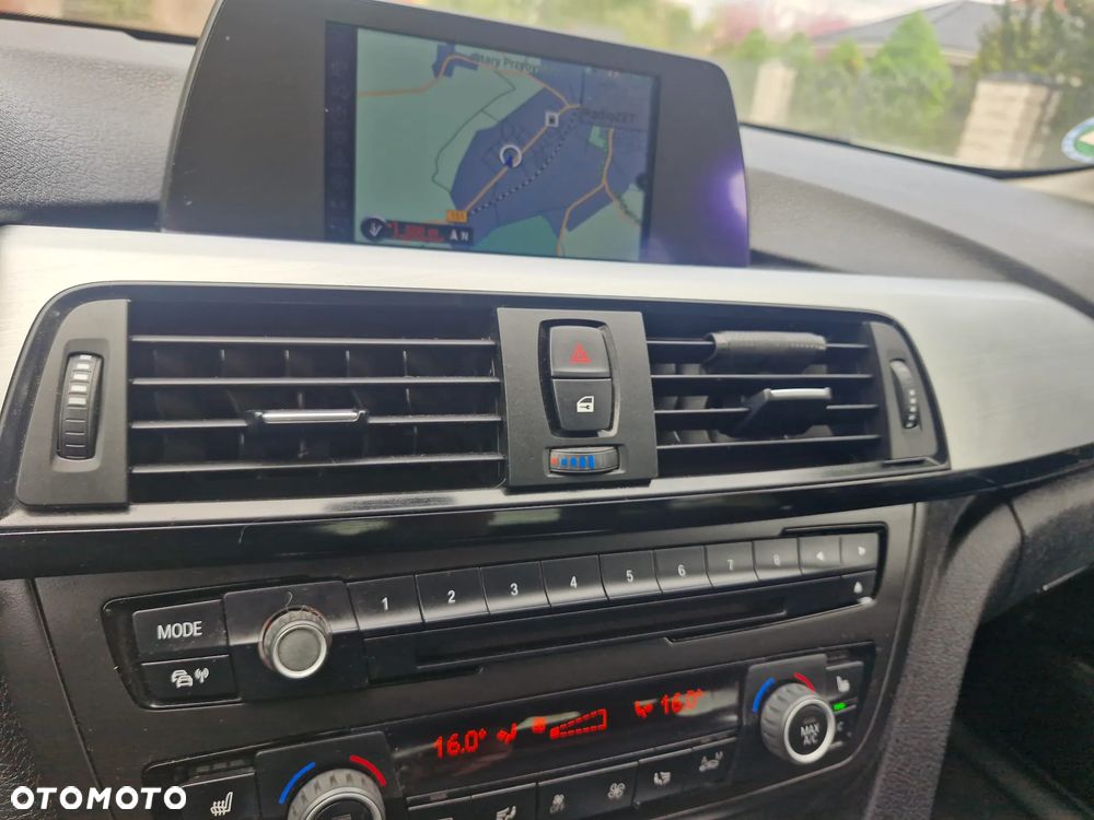 BMW Seria 3 316d M Sport - 26