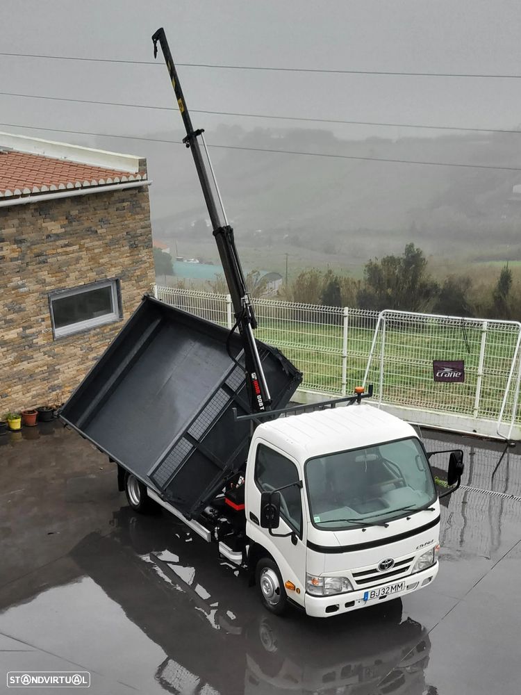 Toyota DYNA Grua e Báscula - 2
