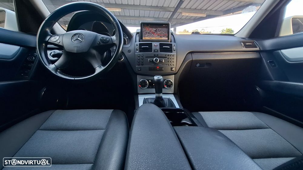 Mercedes-Benz C 220 Station CDI Avantgarde Edition - 38