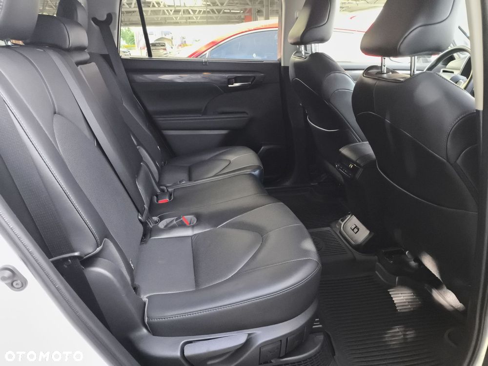 Toyota Highlander - 11