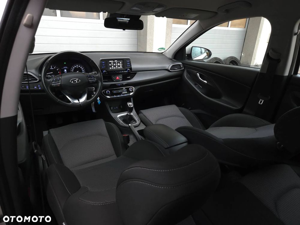 Hyundai i30 1.4 Select - 31