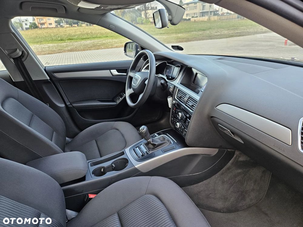 Audi A4 Avant 2.0 TDI DPF Ambiente - 6