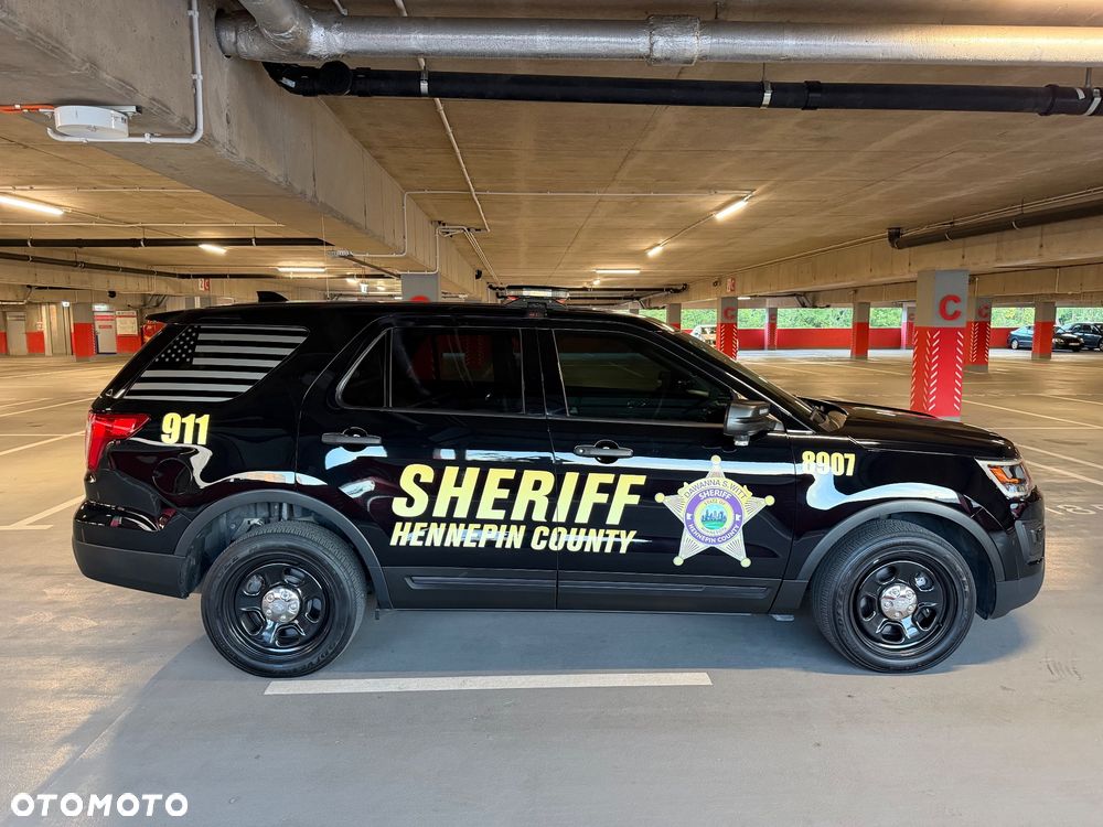 Ford Explorer - 31