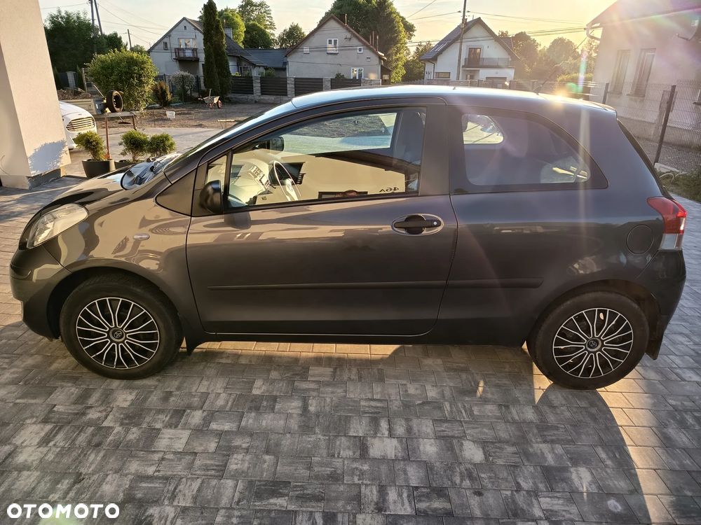 Toyota Yaris 1.0 Entry EU5 - 5