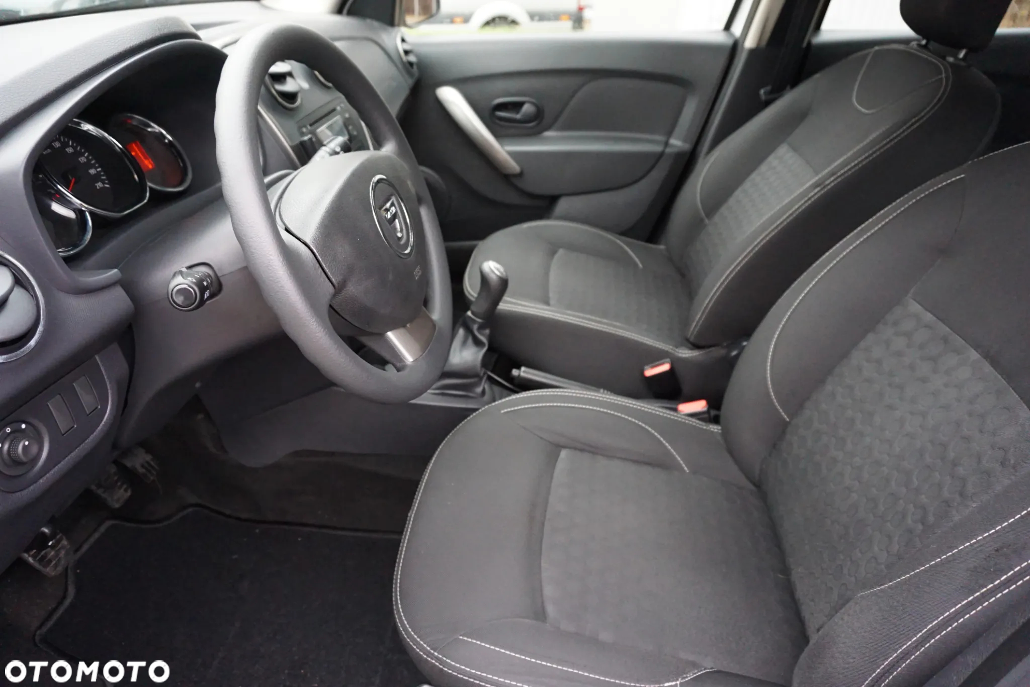 Dacia Logan MCV 1.2 16V Ambiance - 8