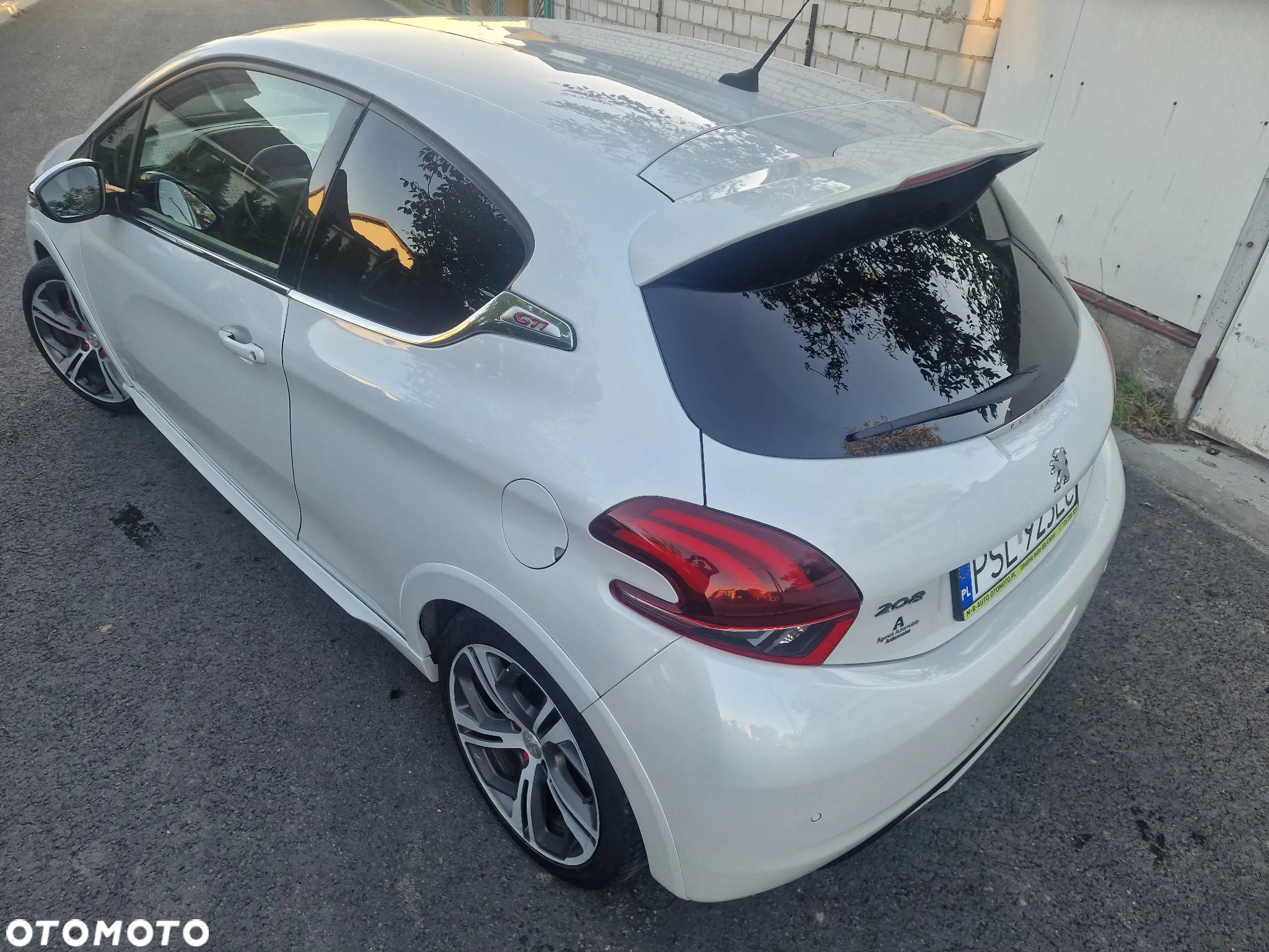 Peugeot 208 THP STOP & START GTi by Sport - 20