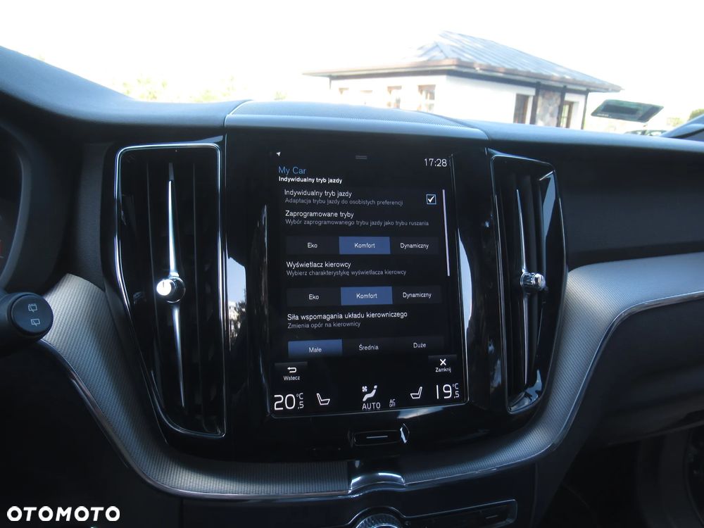 Volvo XC 60 T4 R-Design - 25