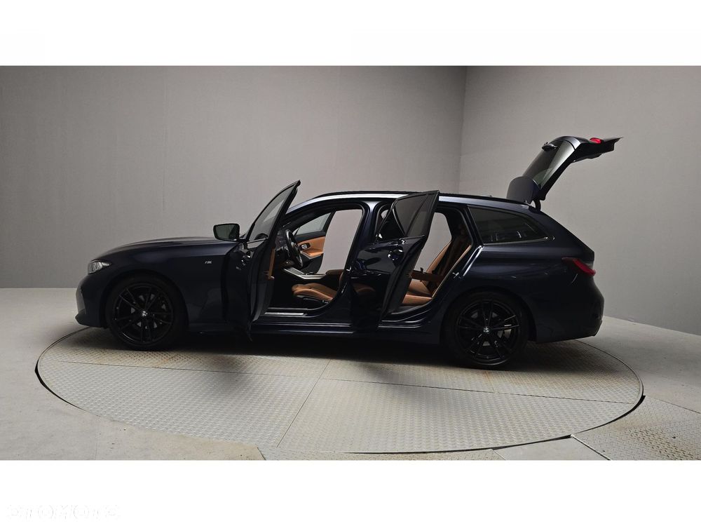 BMW Seria 3 320d xDrive M Sport - 14