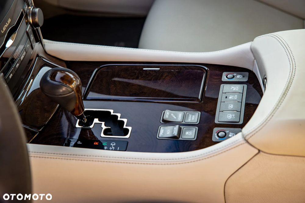 Lexus LS 460 Prestige - 7