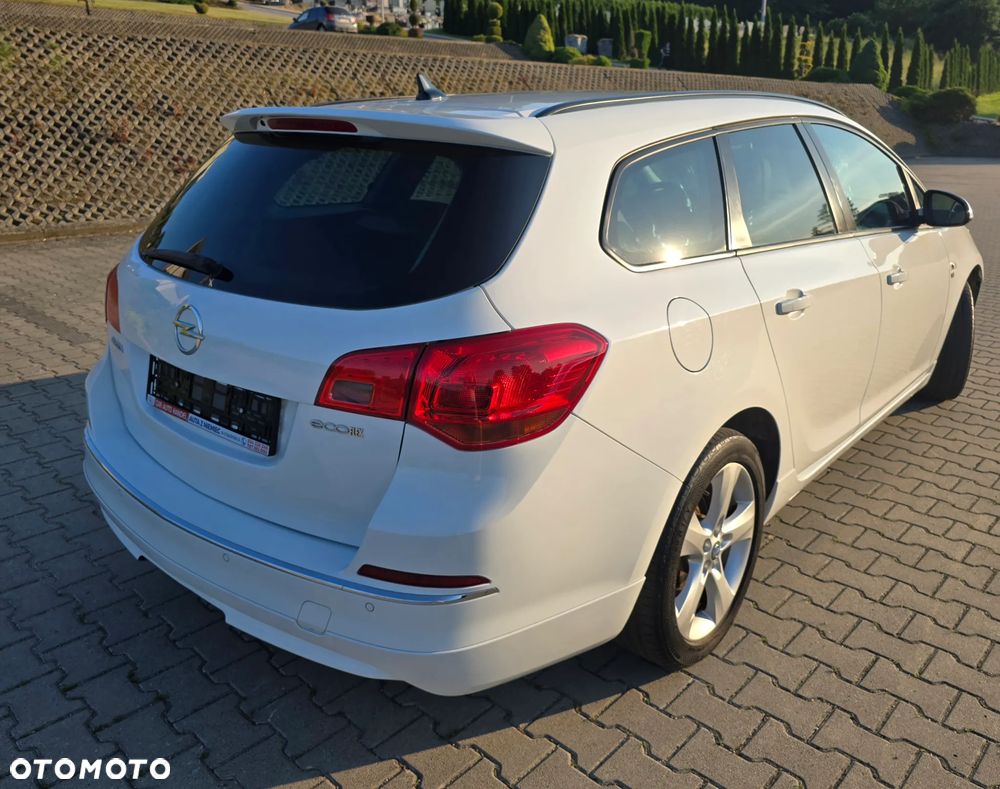 Opel Astra 1.4 T Cosmo - 15