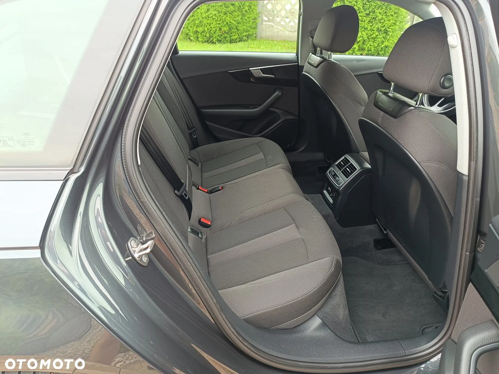 Audi A4 Avant 40 TDI S tronic S line - 9