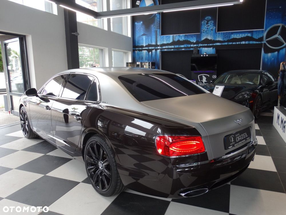 Bentley Flying Spur - 4