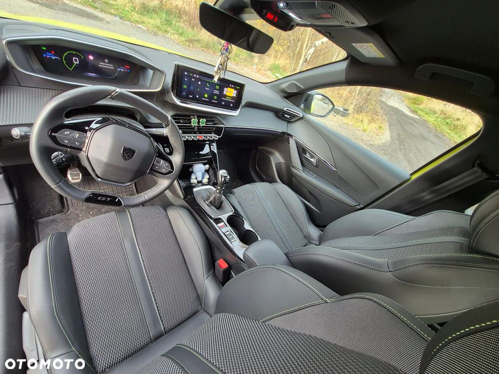 Peugeot 208 1.2 PureTech GT S&S - 11