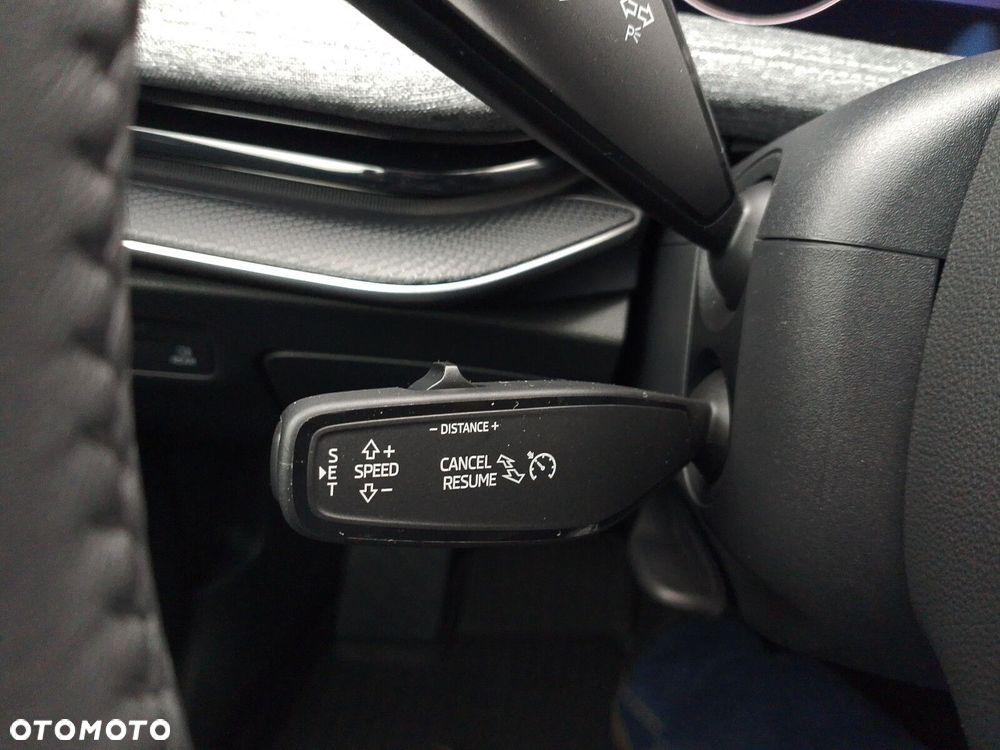 Skoda Superb 2.0 TDI SCR Selection DSG - 25