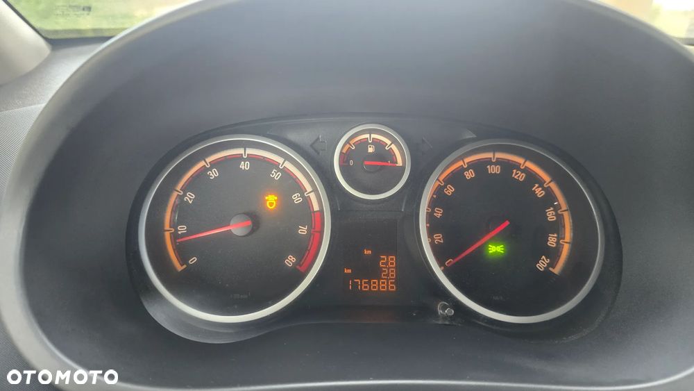Opel Corsa 1.4 16V Cosmo - 37