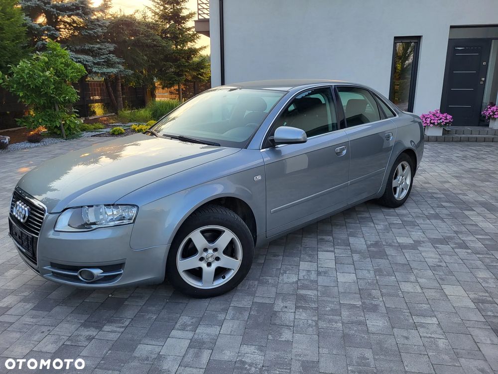 Audi A4 Limousine - 11