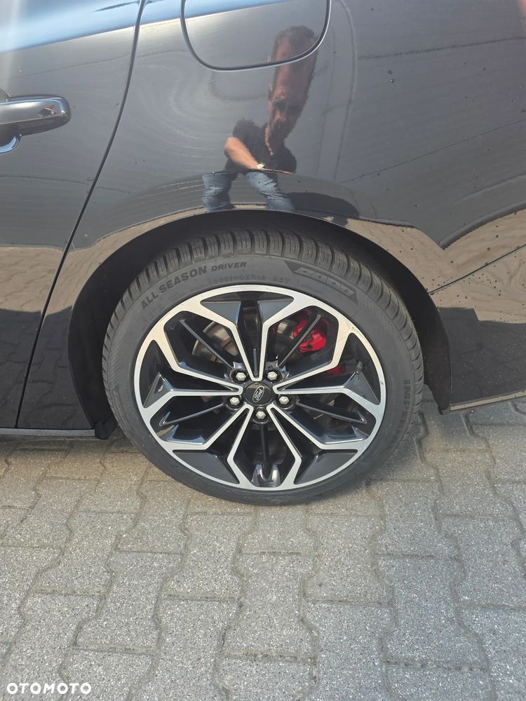Ford Focus 1.0 EcoBoost ST-Line X - 25