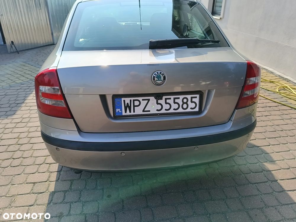 Skoda Octavia 1.6 FSI Mint - 6