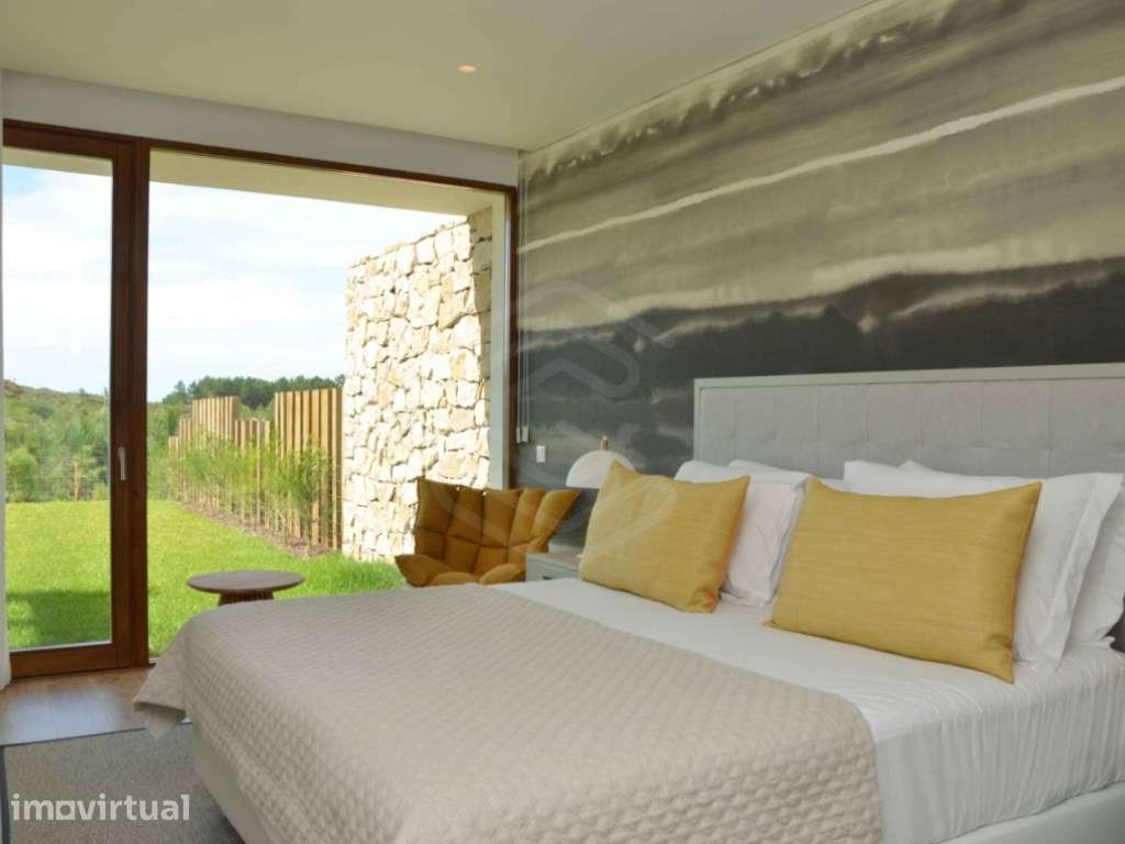Villa duplex com 3 quartos em Resort de 5 estrelas, Praia do Vau, Ó... - Grande imagem: 2/23