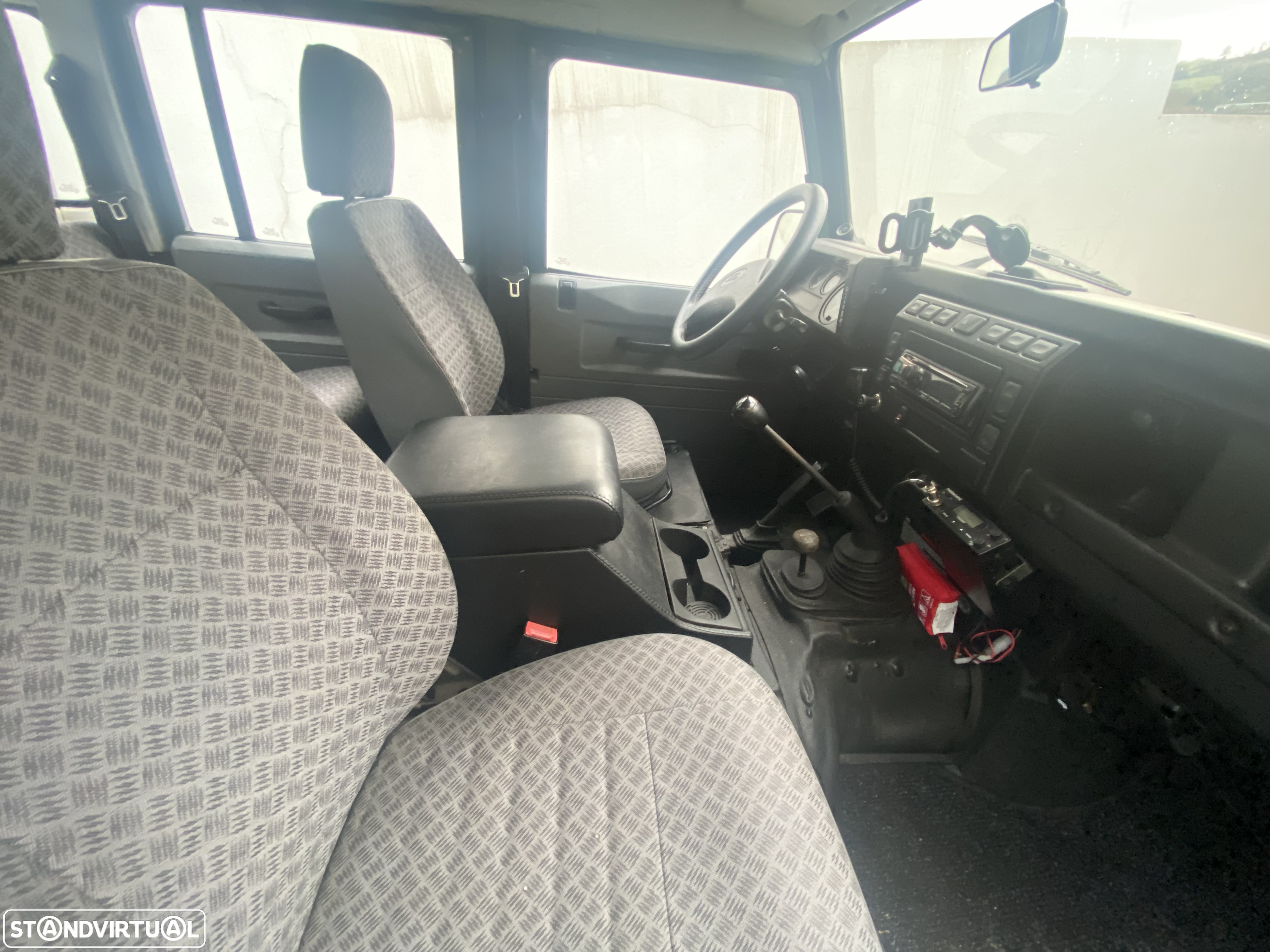 Land Rover Defender 130 CD 2.5 Td5 E - 3