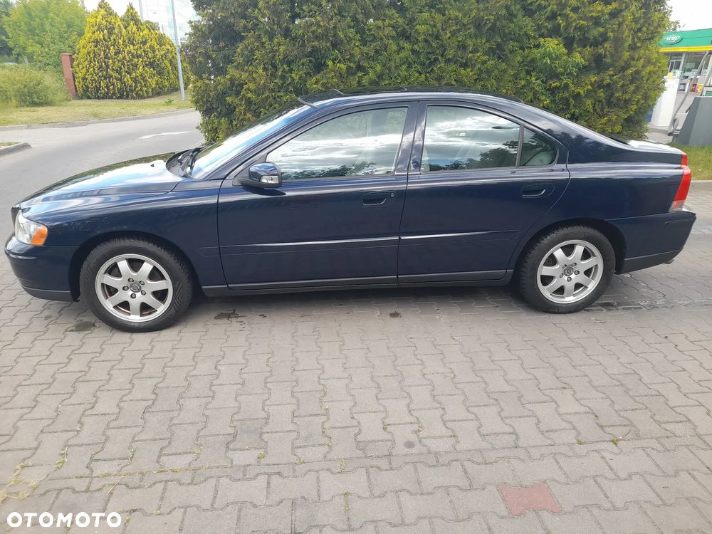 Volvo S60 2.4 Momentum - 4