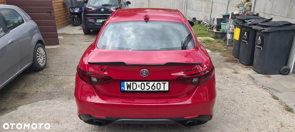 Alfa Romeo Giulia - 10