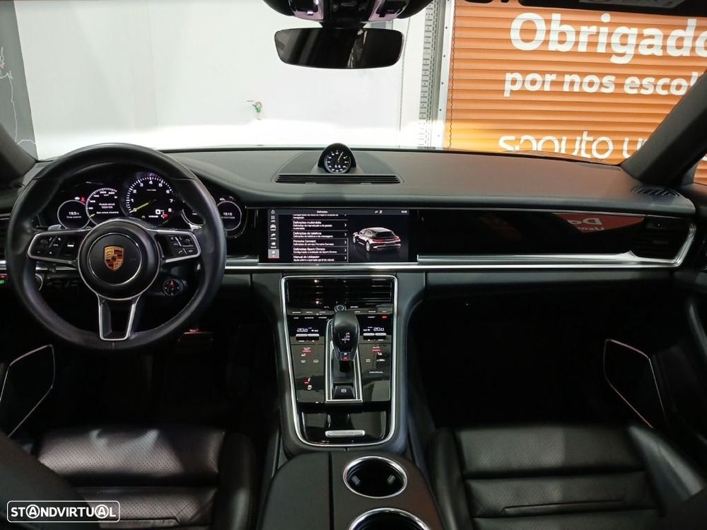 Porsche Panamera Sport Turismo 4 E-Hybrid - 30